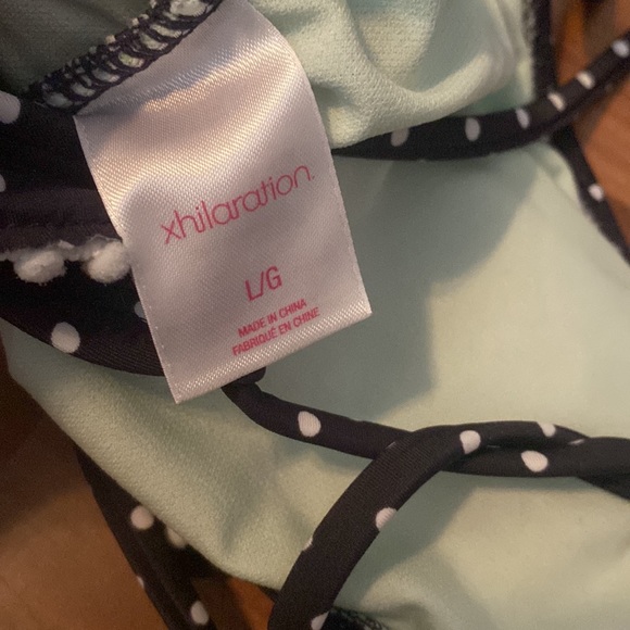 Xhilaration size L bikini top - Picture 3 of 3